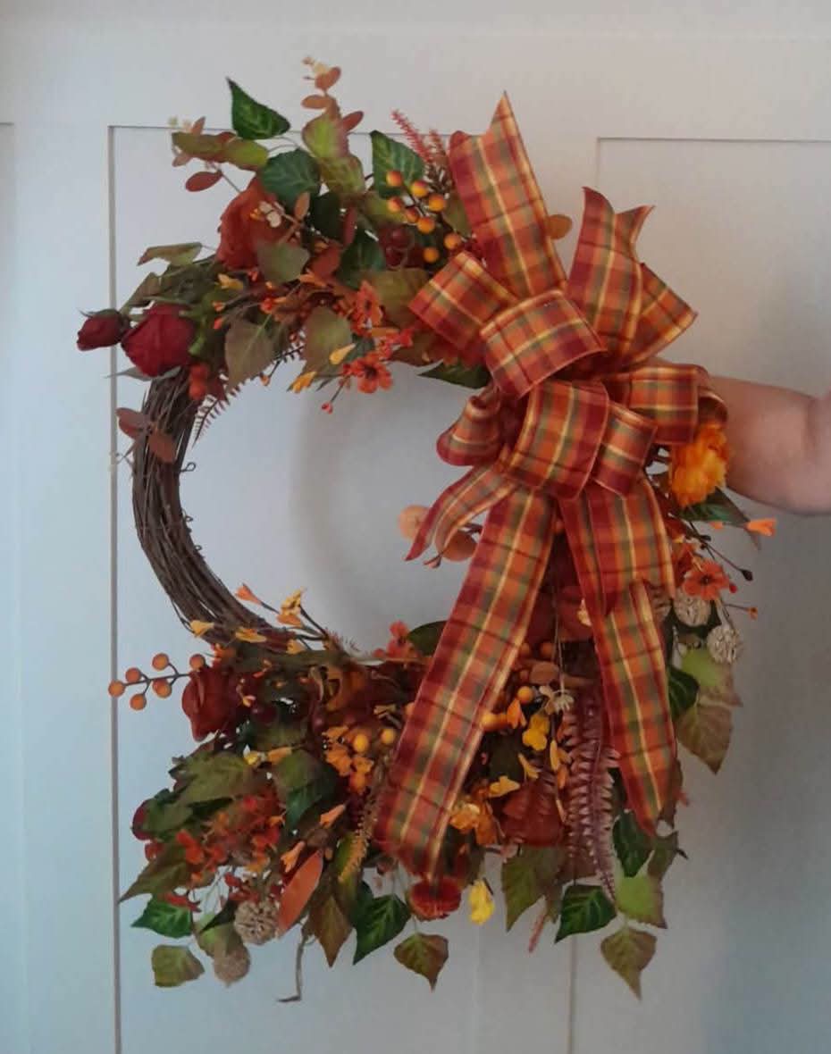 The Golden Canopy Wreath - side view