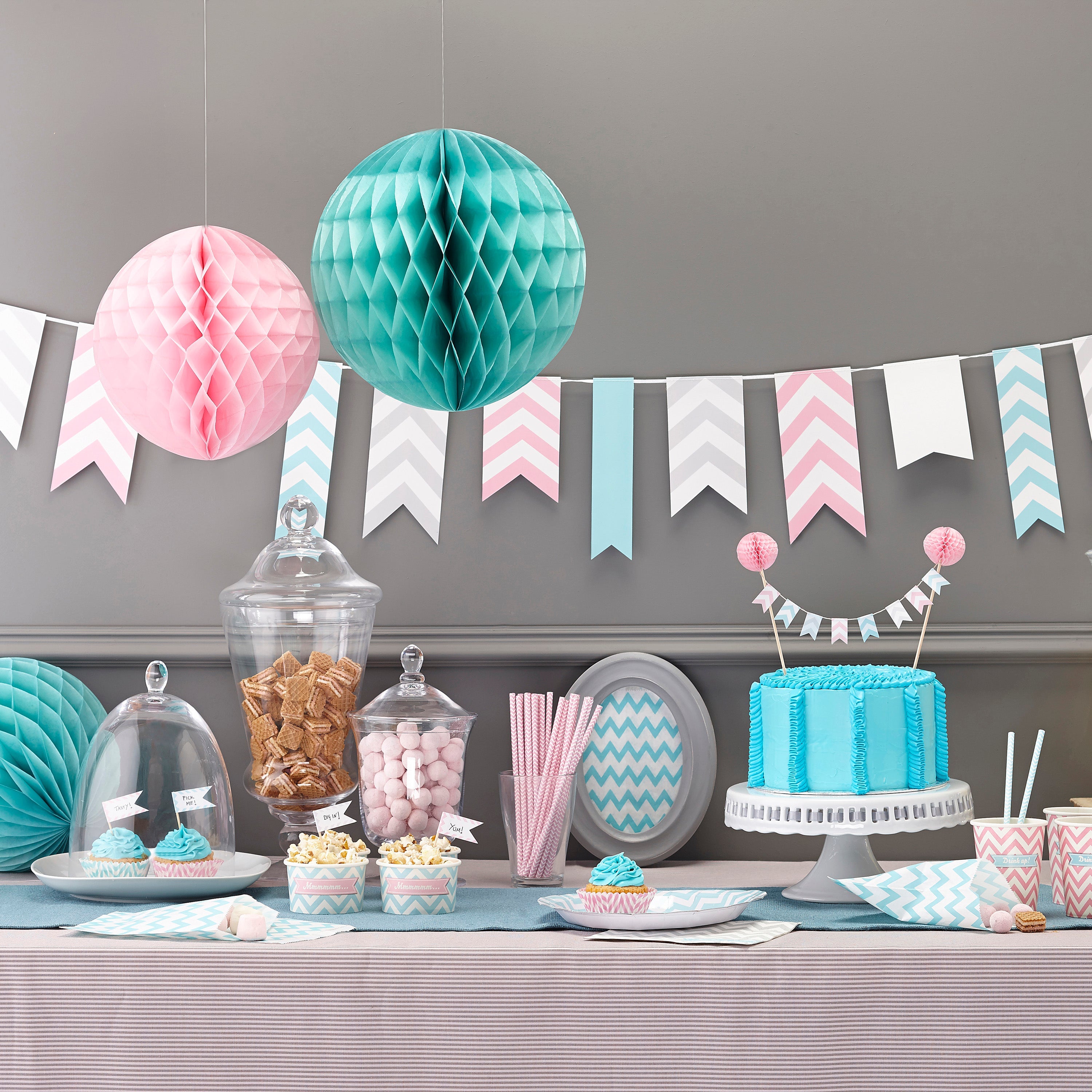 Table Confetti - Chevron Divine