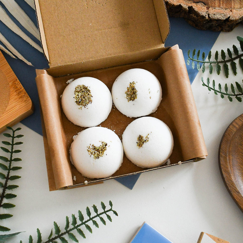 Breathe Shower Steamers | Eucalyptus, Rosemary & Peppermint Aromatherapy | Energising & Refreshing Shower Fizzers | Set of 4