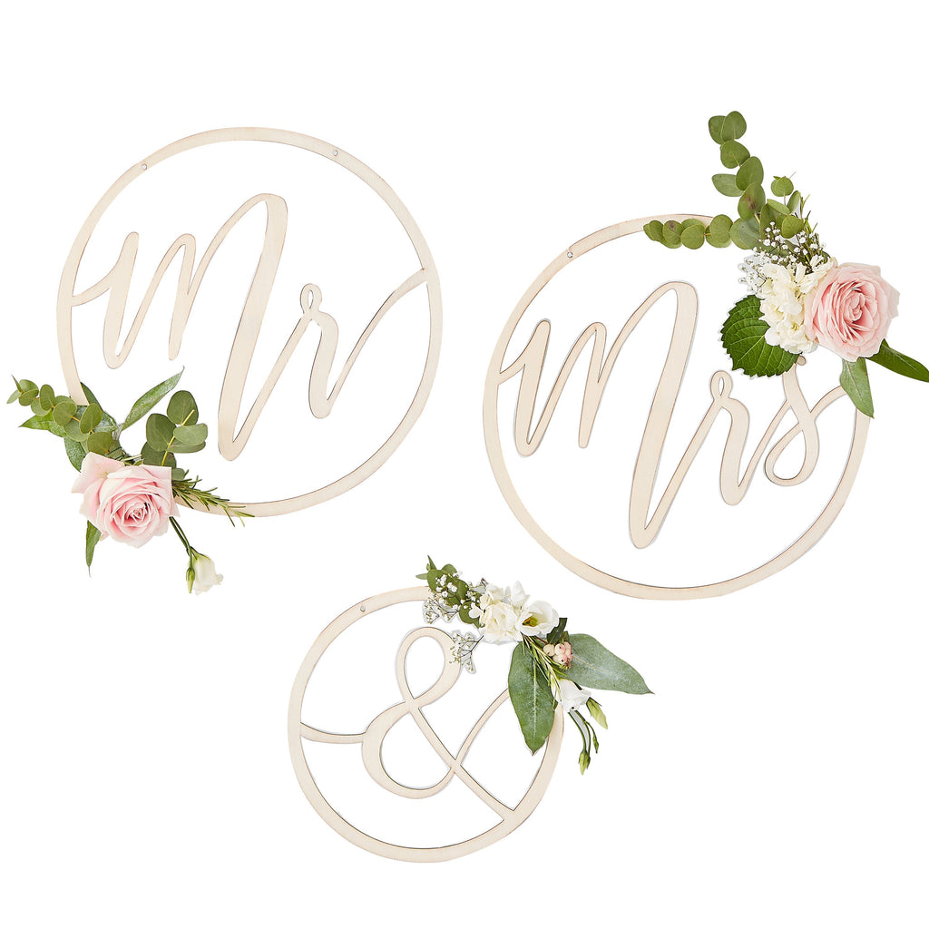 Mr and Mrs Wooden Hoops Decoration- 5 Inner Pack