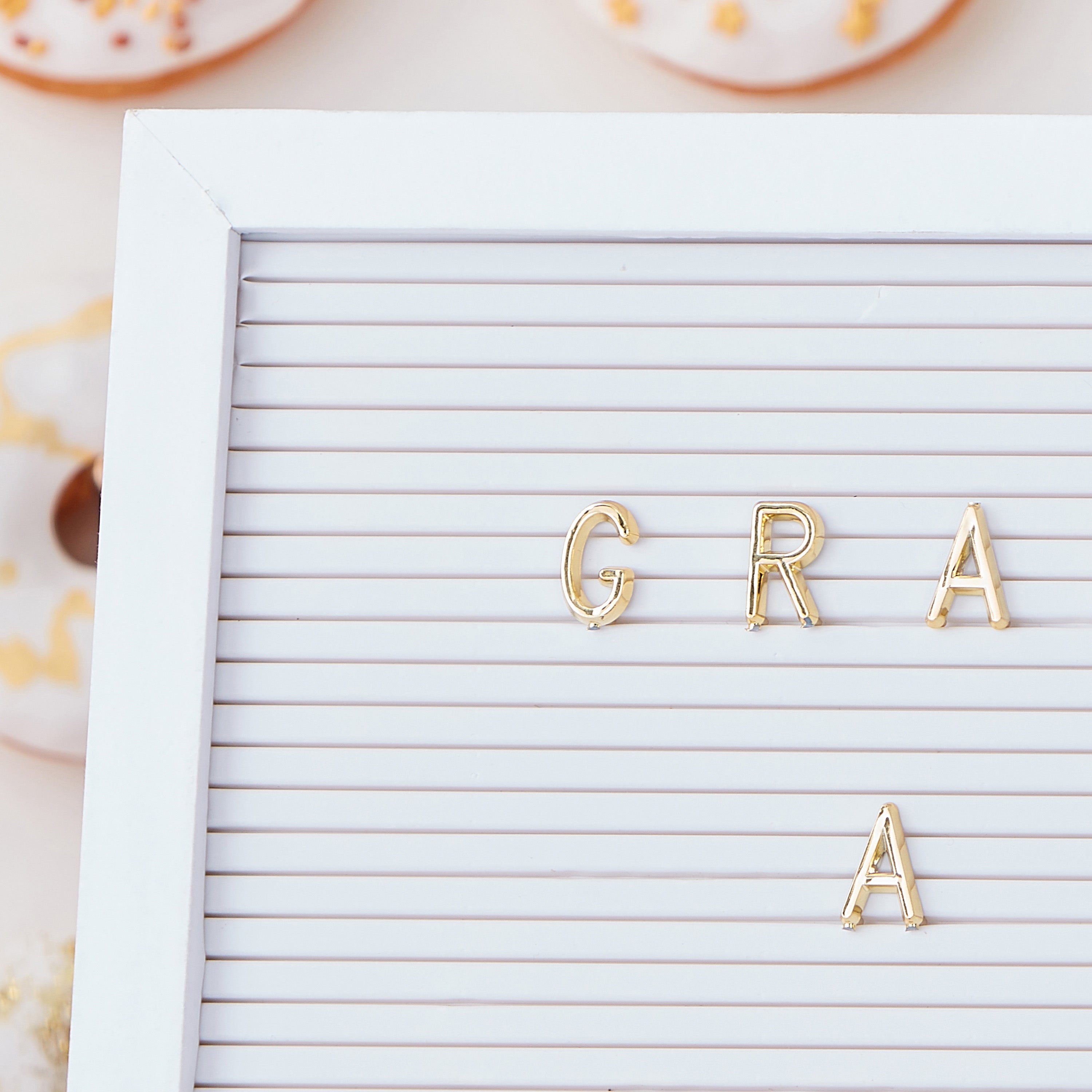 White and Gold Peg Letter Board- 5 Inner Pack