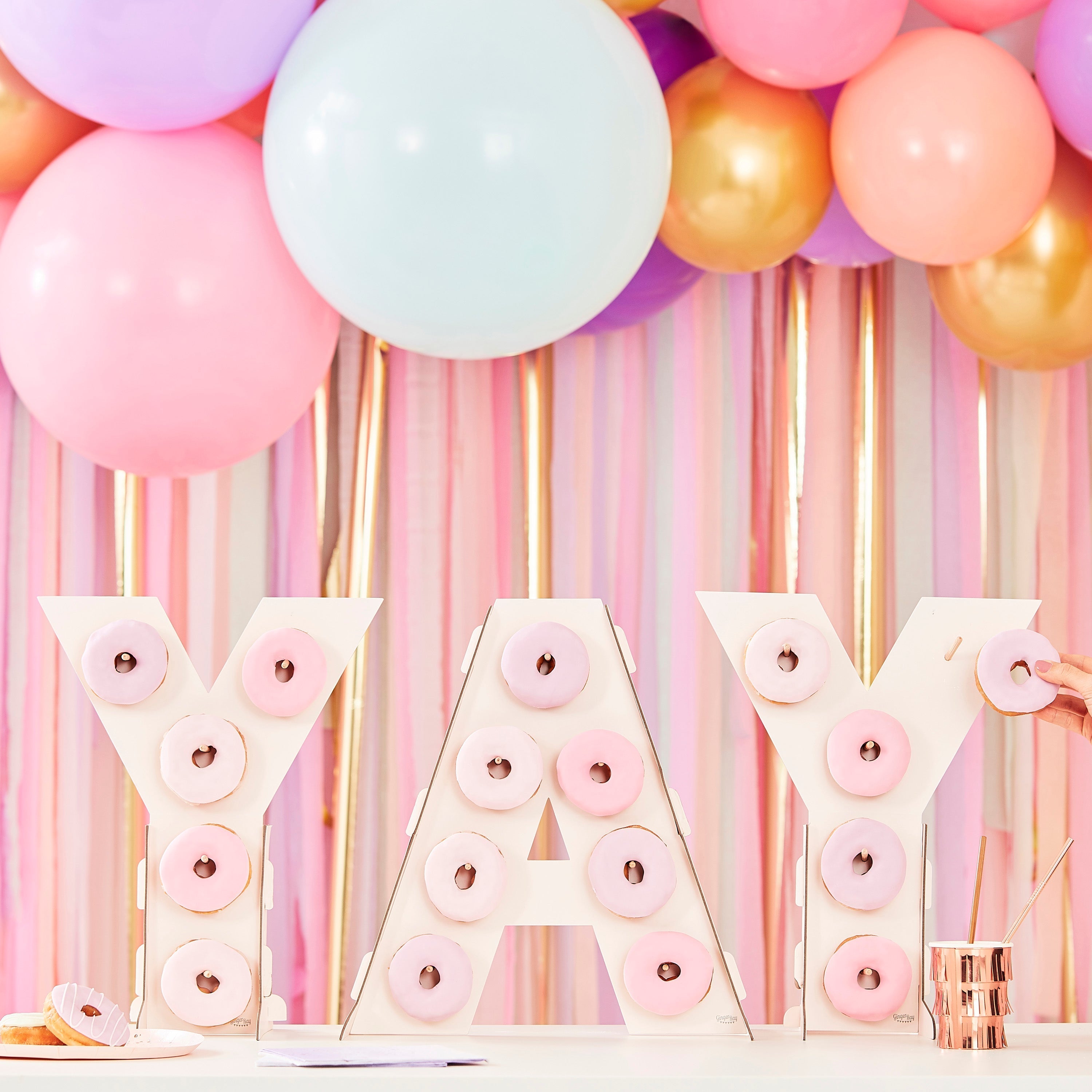 Yay Pink Ombre Donut Wall Stand- 5 Inner Pack