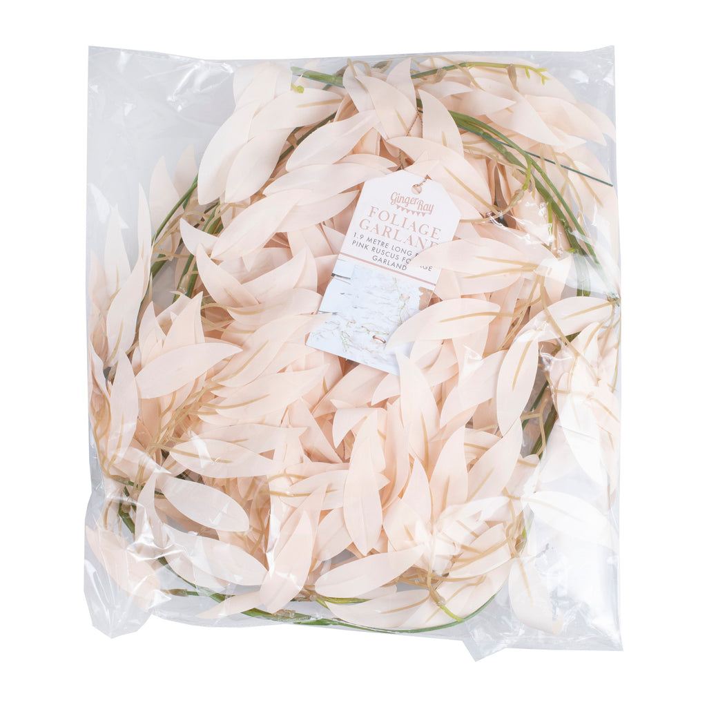 Guirlande de ruscus rose et feuillage vert