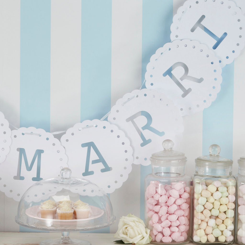 Guirlande « Just Married » – Blanc – Dentelle Vintage – Lot de 5