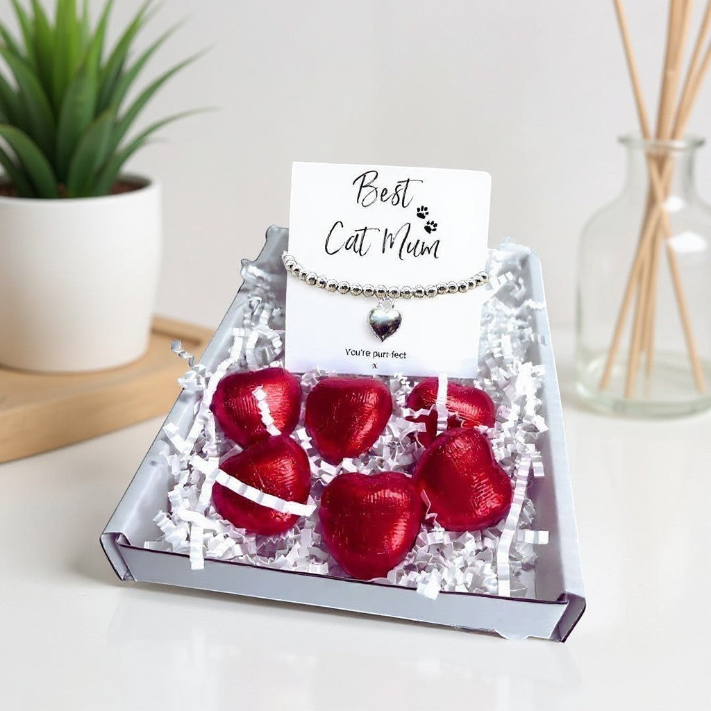 Best Cat Mum Mini Gift Hamper Silver Heart Bracelet