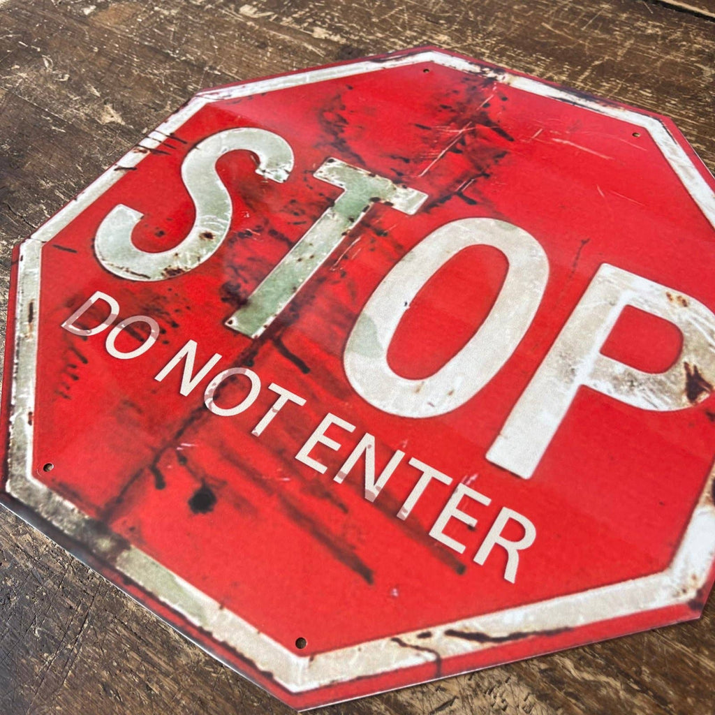 Vintage Metal Sign - Stop, Do Not Enter Sign: Red/White