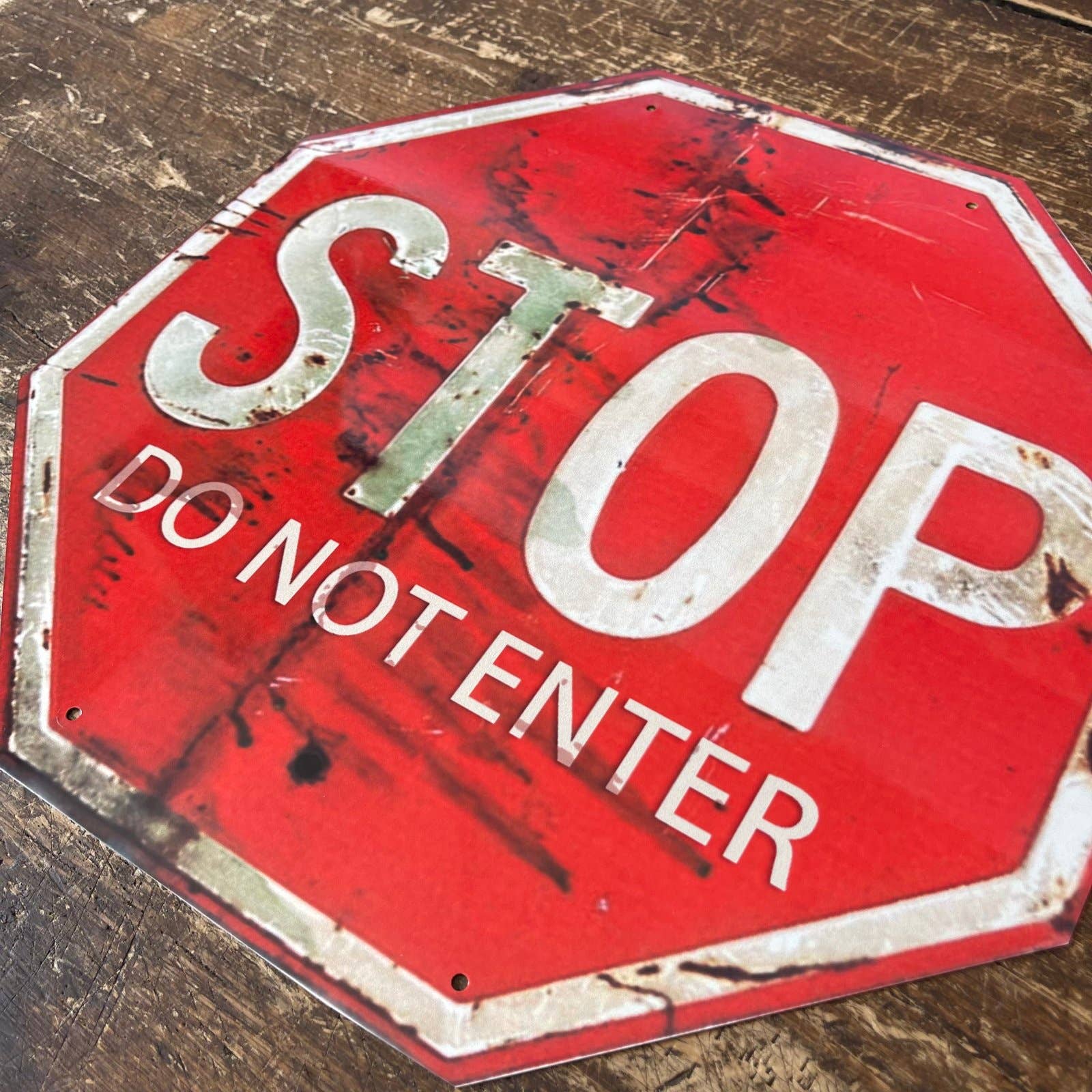 Vintage Metal Sign - Stop, Do Not Enter Sign: Red/White