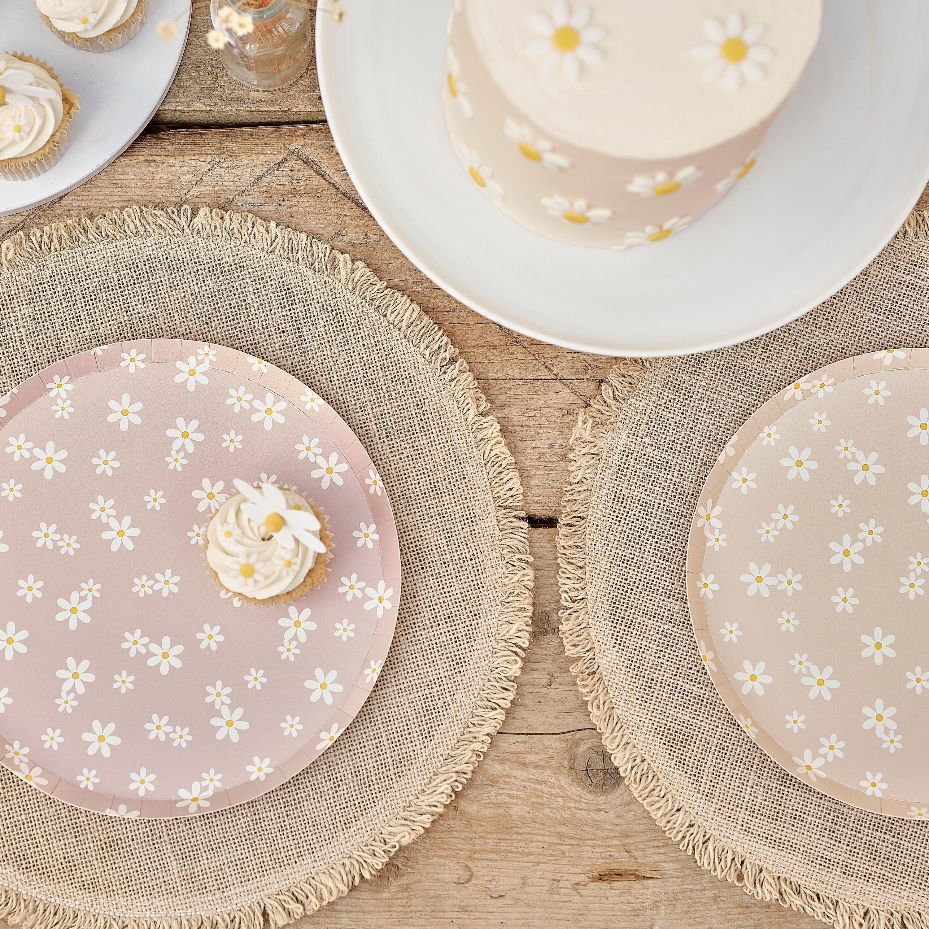 Daisy Floral Paper Plates- 5 Inner Pack