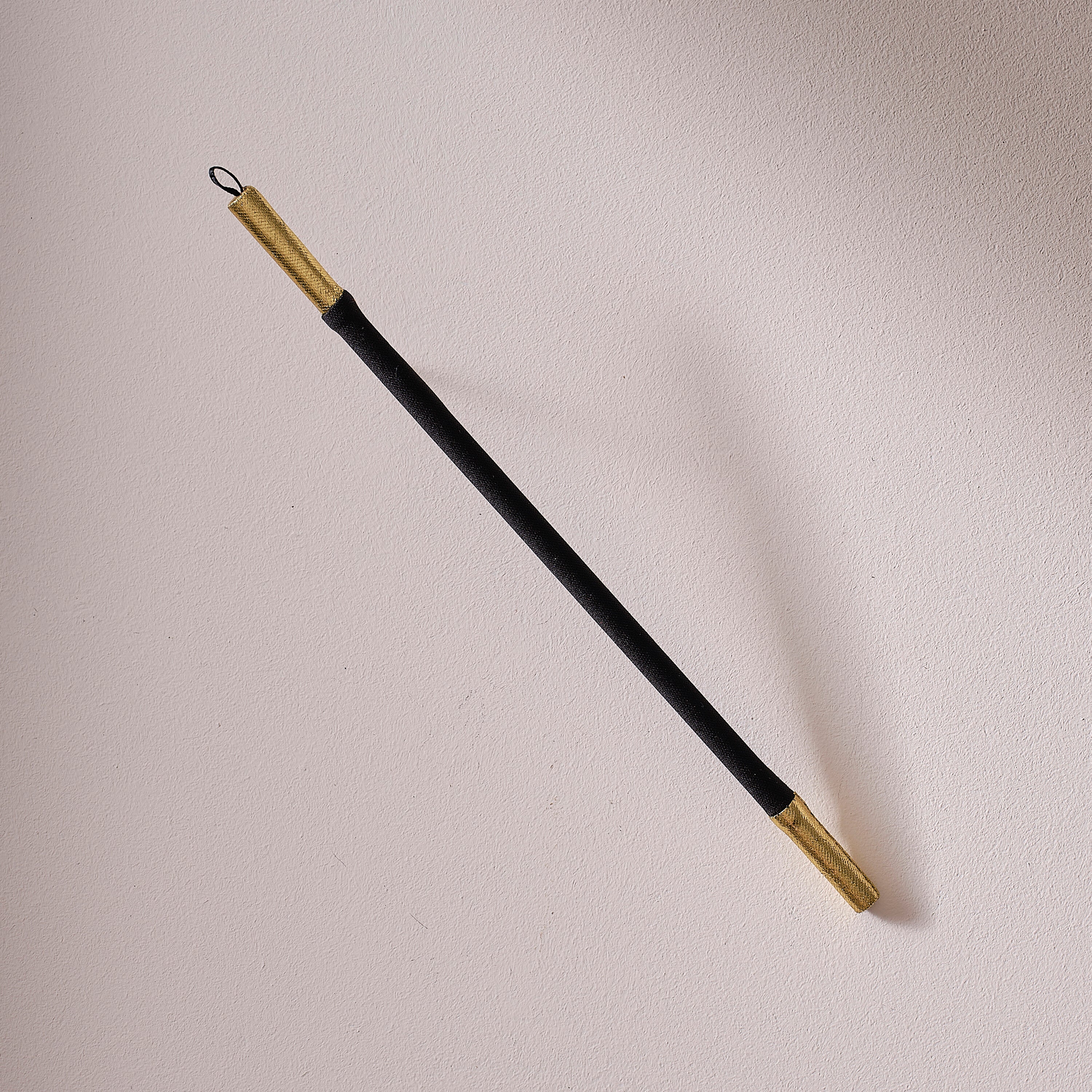Black & Gold Magicians Wand- 4 Inner Pack