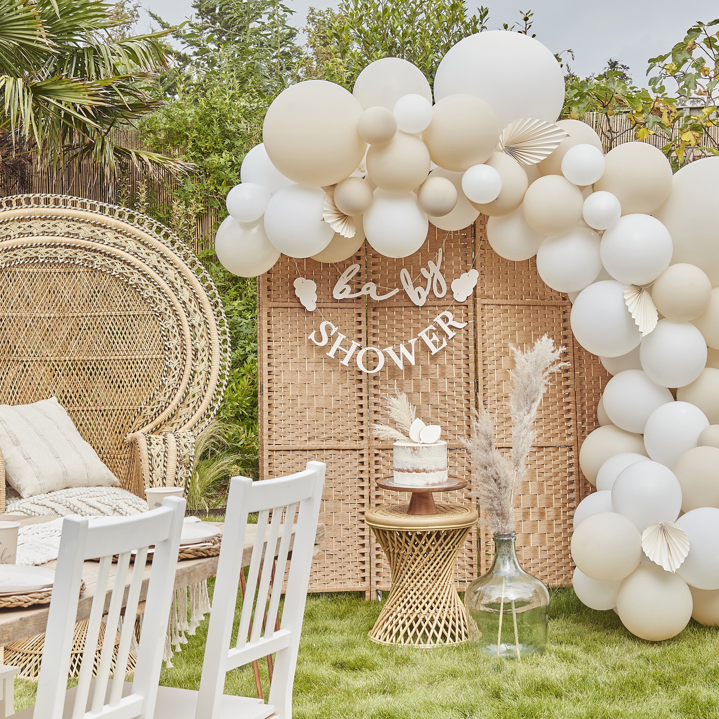 Neutral Ombre Tissue Paper Disc Party Backdrop- 5 Inner Pack