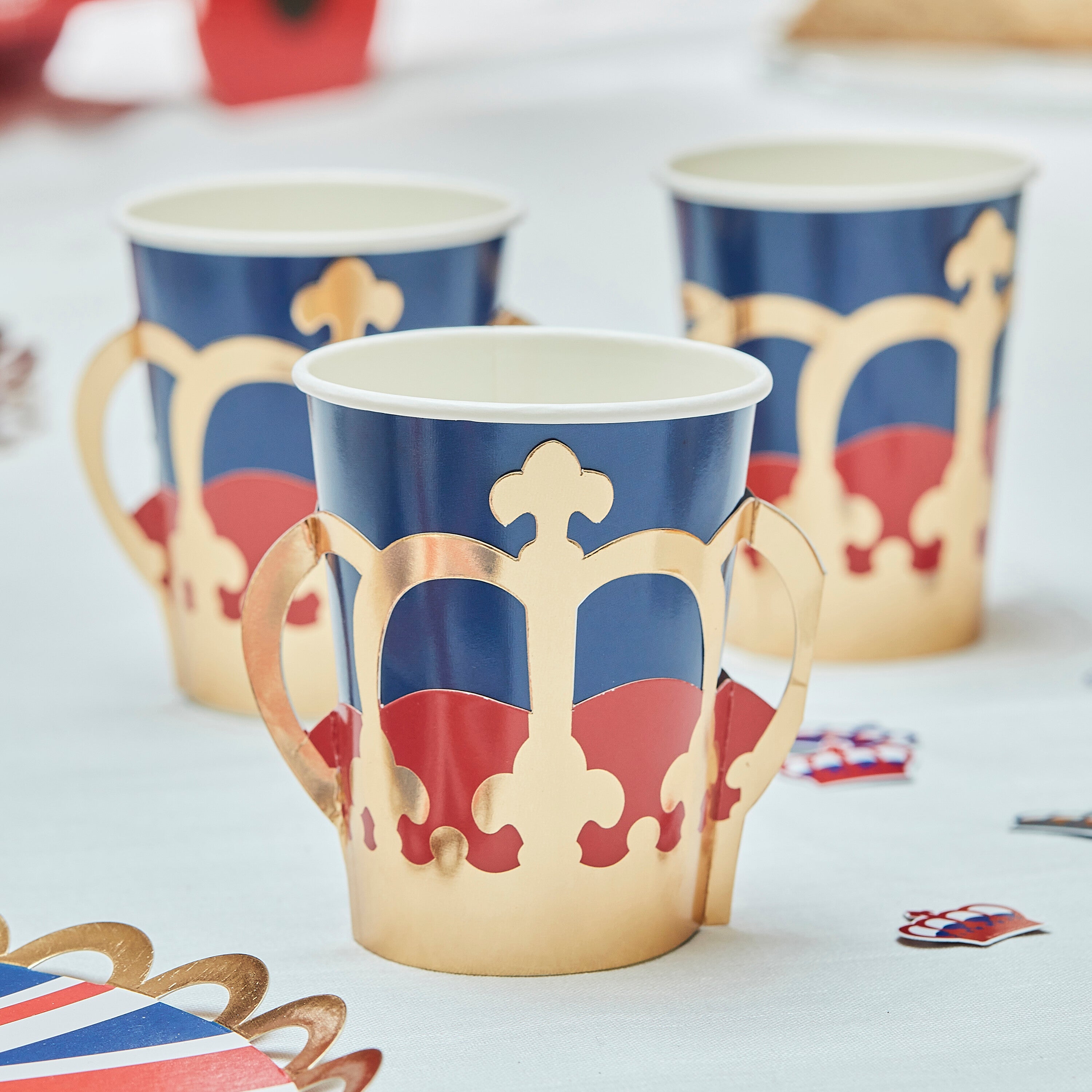 Gold Crown Pop Out Paper Cups- 5 Inner Pack