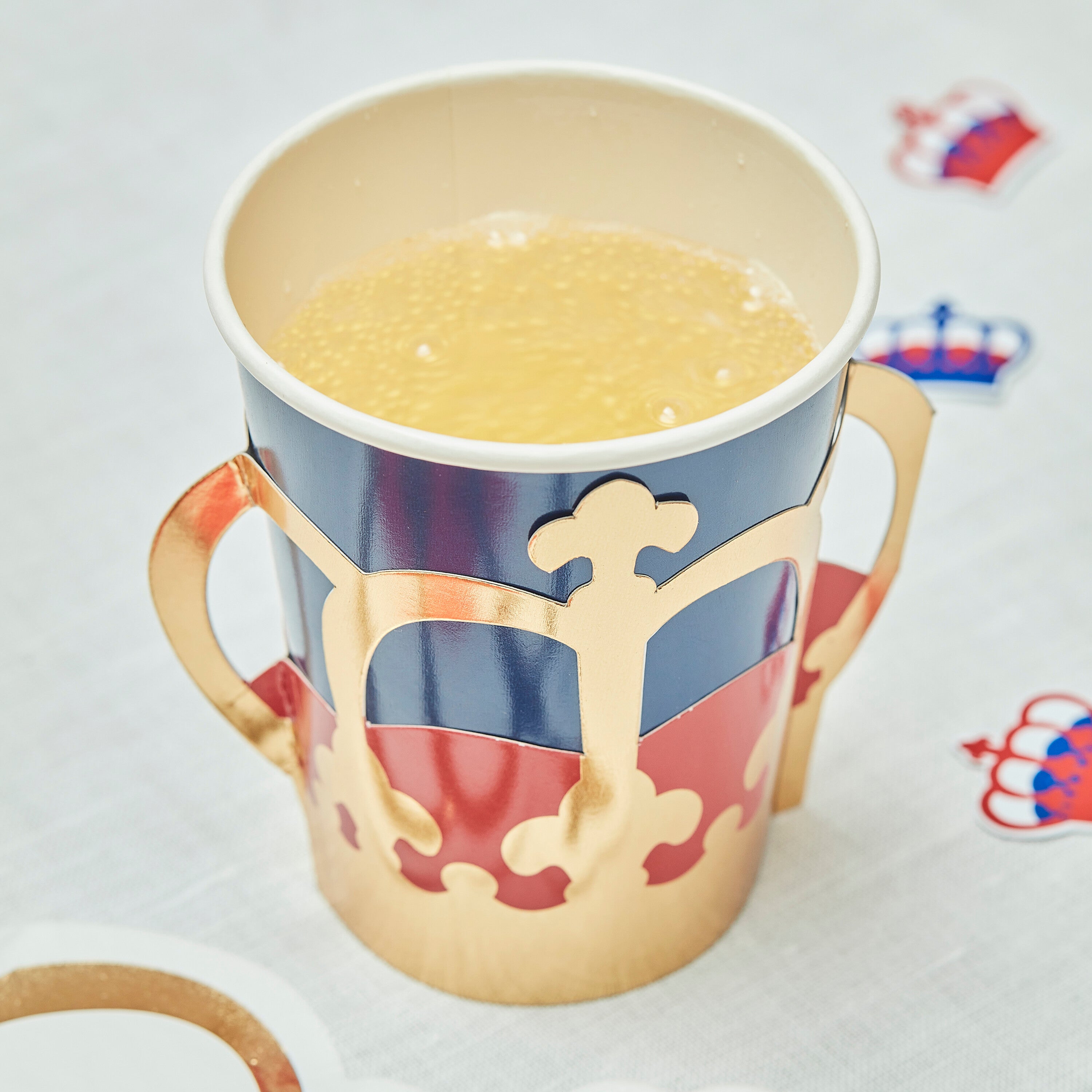 Gold Crown Pop Out Paper Cups