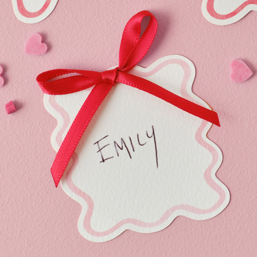 Wavy Place Cards with Pink and Red Bows