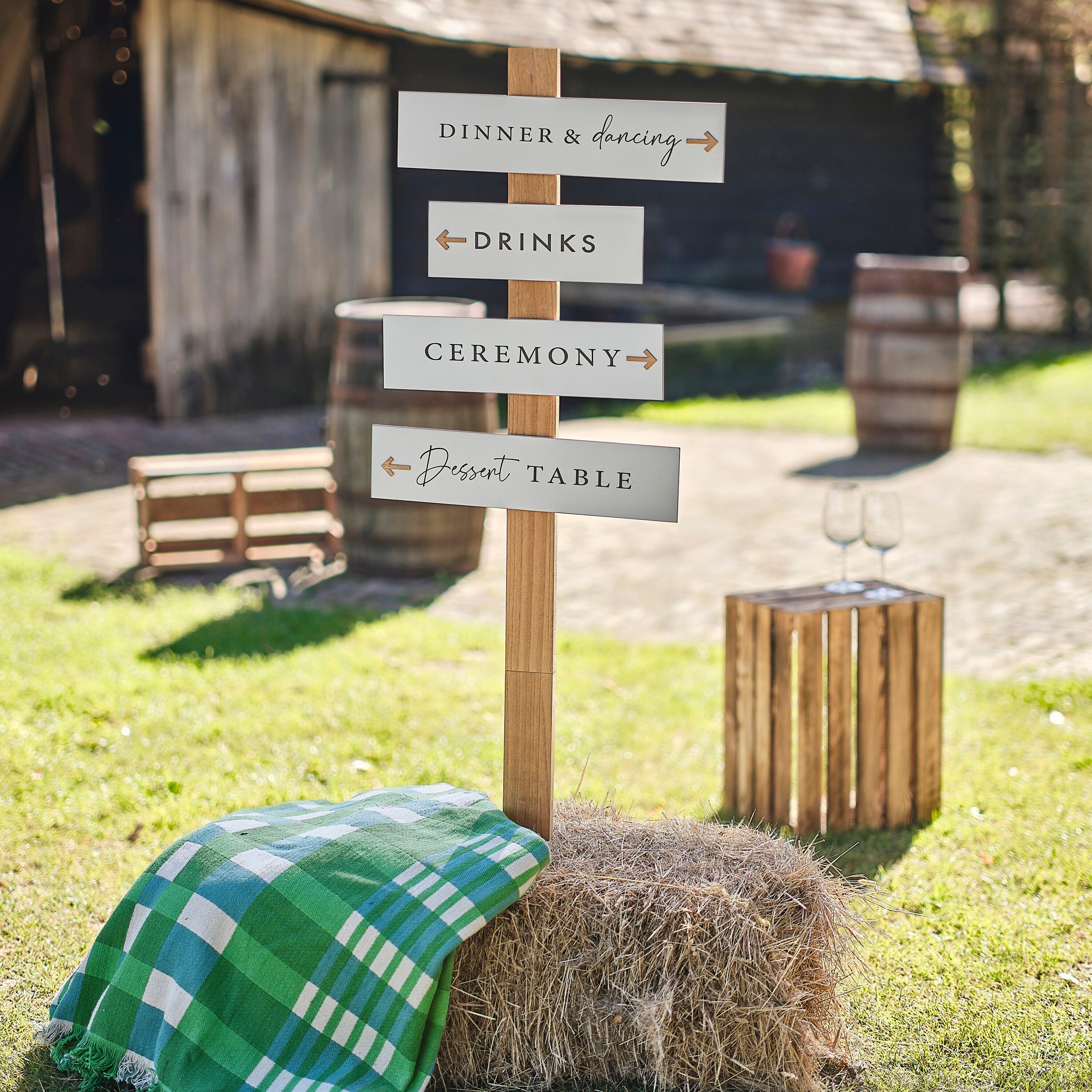 Customisable Wooden Wedding Signpost & Signs- 1 Inner Pack